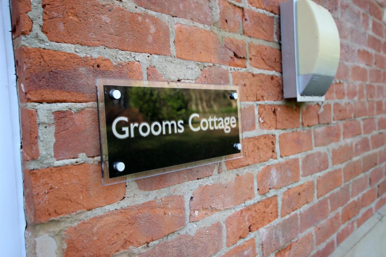 Grooms Cottage Alkham Екстер'єр фото